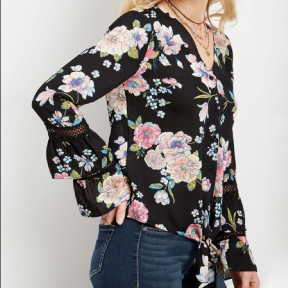 Gently used floral top from Maurices